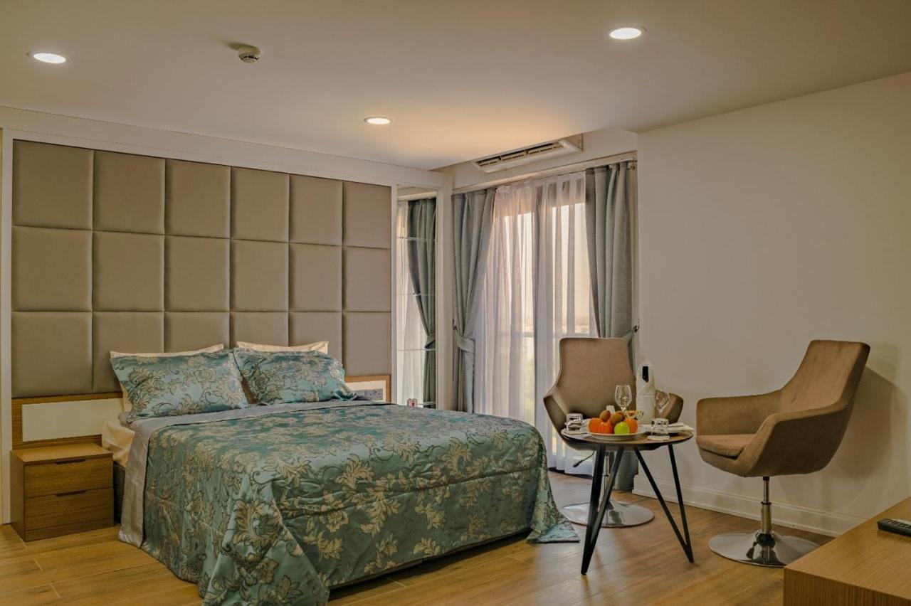Novel Centre Point Hotel Famagusta  Buitenkant foto